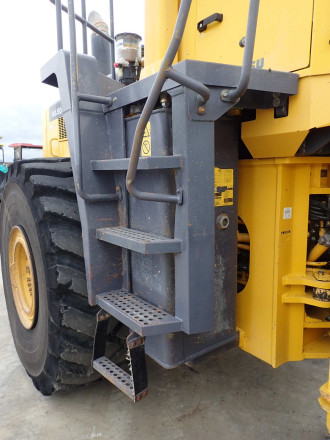 Radlader Komatsu WA 500-3 mit Waage