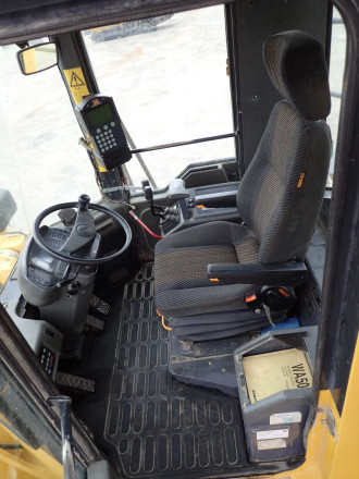 Radlader Komatsu WA 500-3 mit Waage