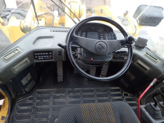 Radlader Komatsu WA 500-3 mit Waage