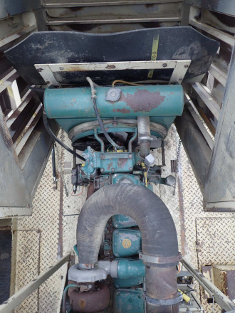 Backenbrecher mobil Metso LT 100 mit Hammer im Bunker
