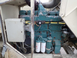 Backenbrecher mobil Metso LT 100 mit Hammer im Bunker