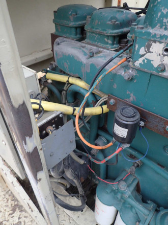 Backenbrecher mobil Metso LT 100 mit Hammer im Bunker