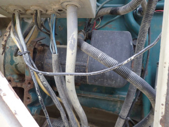 Backenbrecher mobil Metso LT 100 mit Hammer im Bunker