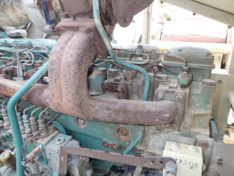 Backenbrecher mobil Metso LT 100 mit Hammer im Bunker