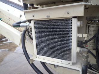 Backenbrecher mobil Metso LT 100 mit Hammer im Bunker