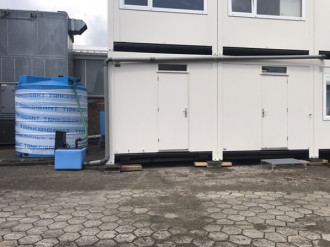 Frischwassertank 3m3 mit Hydroforpumpe und Sensor für Niveauüberwachung