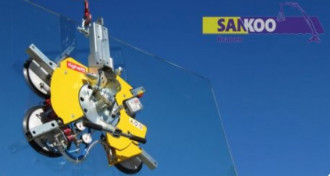 Glassauger am Kran Krefeld