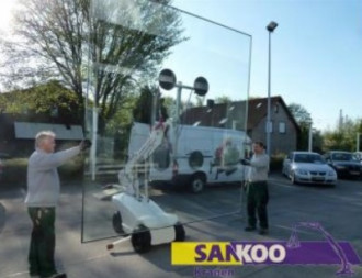 Glaslifter mieten Robby Glaskran Roboter Krefeld