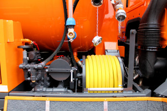 Spülwagen mieten Antos 2548 6x2 Kroll 13,5m³ Saug u. Druck Spülfahrzeug ADR/GGVS