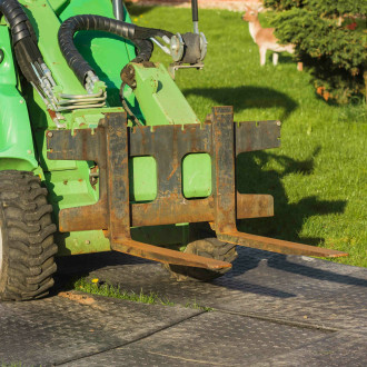 Minilader Avant 423