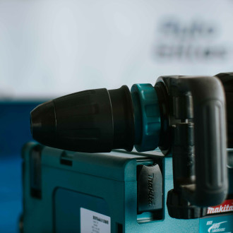 Makita HM002G Akku-Stemmhammer 2×40 V Gewicht 13 kg
