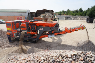 Raupenmobile Backenbrecheranlage RESTA CH1 700x500 Mannheim