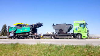 Vögele MT 3000-2 i Asphalt Beschicker mit Fahrer