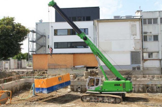 Żuraw gąsienicowy teleskopowy 653 SENNEBOGEN 