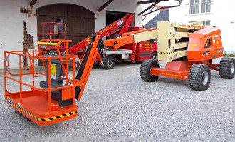 Gelenkteleskoparbeitsbühne JLG 520AJ 