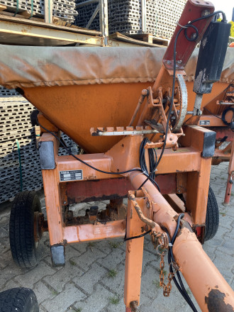 Rauch Salzstreuer SU 352 Anhäger