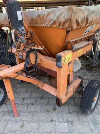 Rauch Salzstreuer SU 352 Anhäger