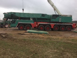 Żuraw LTM 1400-7.1 