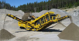 Keestrack C4 (Explorer 1500), 2-deck oder 3-Deck Splittsiebanlage auf Raupe 24-28To 