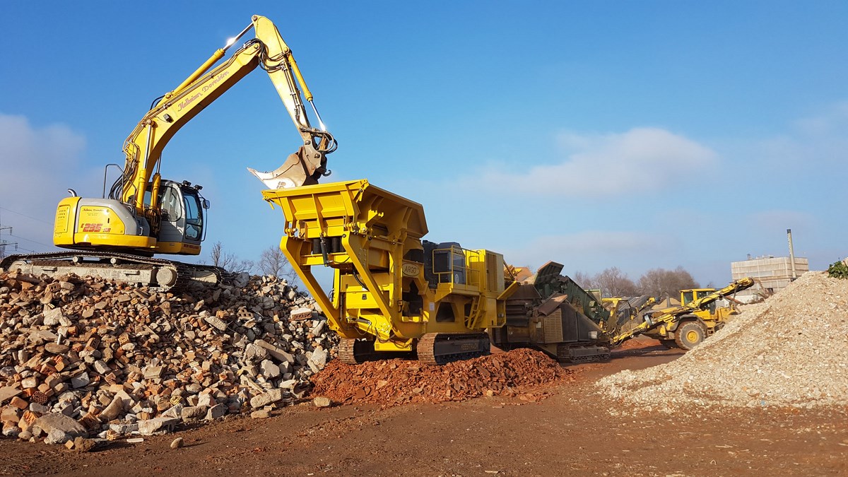 Backenbrecher raupenmobil Keestrack B3 (Argo), 29 To mieten