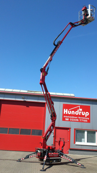Arbeitsbühne auf Gummiketten-Fahrwerk Lightlift 15.70 mit 15.40m Arbeitshöhe! 