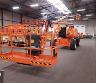 Gelenkarbeitsbühne JLG 800AJ 