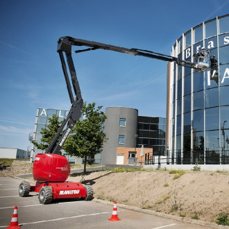 Przegubowa platforma robocza 17 m 