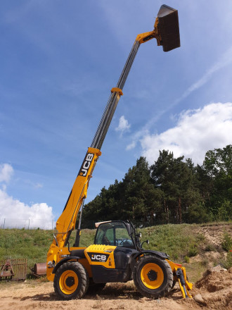 Teleskoplader JCB 535 