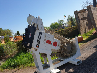 Kettenfräse Kemroc EK100 mit OilQuick OQ70/55 