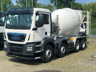 Samochód ciężarowy z betonomieszarką MAN TGS 32420 8X4 EuromixMTP EM 9 SL 