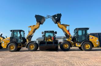 CAT 906 mit Schaufel und Gabel - RENTAL 