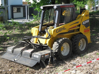 Ładowarka o sterowaniu burtowym Gehl SL4640 SXT 