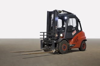 Wózek widłowy z silnikiem wysokoprężnym Linde H 50D/600 kabina 