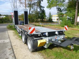 Humbaur HTD 40K-RM-BM mit Radmulden
