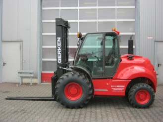 Geländestapler Tragkraft 4900 kg 