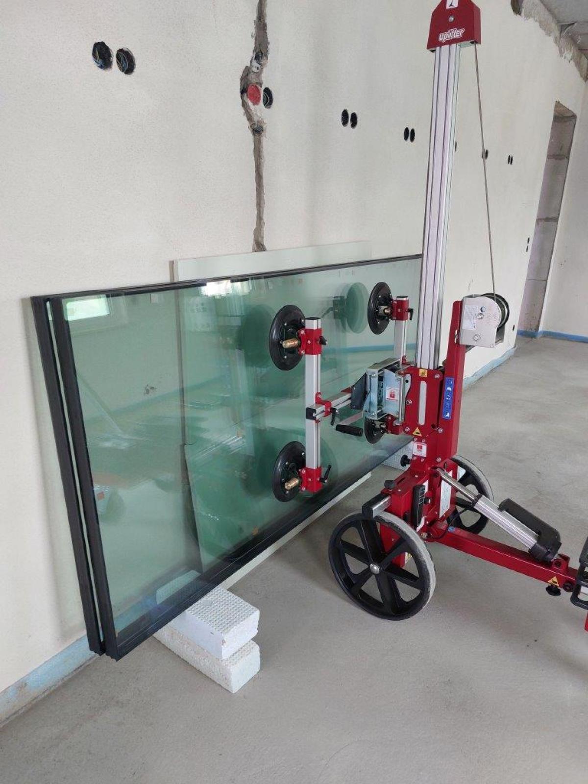 Glaslifter Glasworker Glasroboter Glasmontagegerät UPT 250