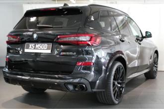 BMW X5 M50d mieten in Würzburg, Dettelbach, Kist, Marktheidenfeld bei Auge Autovermietung