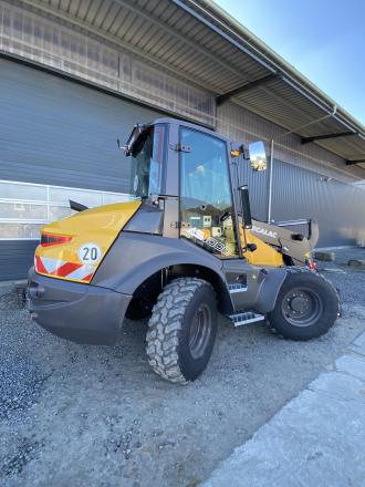 Schwenklader Mecalac AS1000