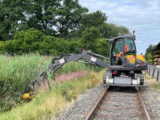 Zweiwegebagger Mecalac 106M Rail