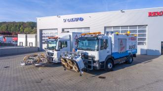 LKW Kehrsaugmaschine Mercedes Wassertankvolumen: 5000 Liter Ölspurmaster K4 