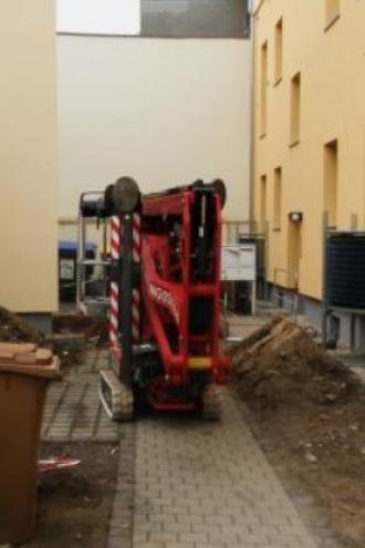 Hebebühne, Arbeitsbühne, Raupenbühne, Raupenarbeitsbühne Vermietung - Service – Verkauf
