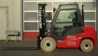 Udźwig wózka widłowego diesel 3000 kg 
