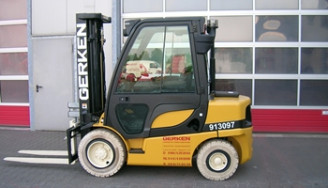 Udźwig wózka widłowego diesel 3000 kg 