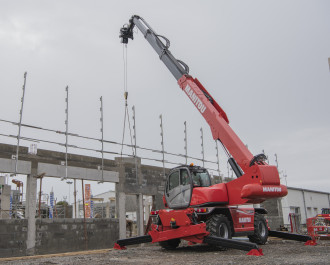 Obrotowa ładowarka teleskopowa Manitou MRT 2550