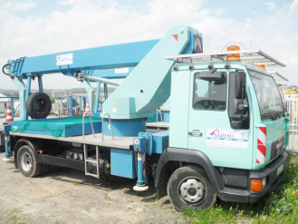 Wumag WT260 / 26m bis 18m Auslage Korblast 270kg Kassel