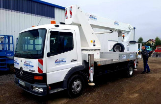 Wumag WT270 / 27m mit 20m Auslage 350kg Korblast Kassel