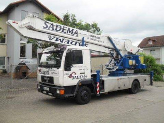 Dachdeckerkran Mobilkran 30m Auslage 26m Hubkraft 1000kg Kassel