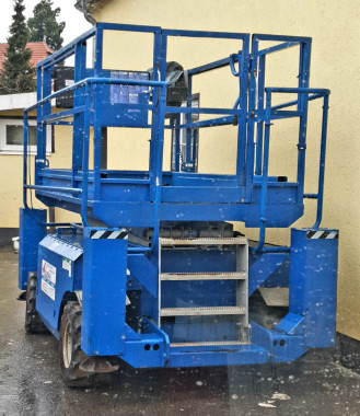 Scherenbühne Diesel Allrad 10-12m . Traglast 450-650kg Kassel