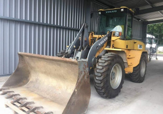 Radlader Volvo L45  Gewicht 9000kg 
