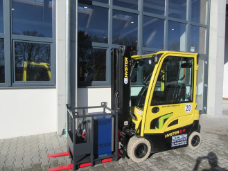4-Rad Elektrostapler Hyster J2.0XN Freising